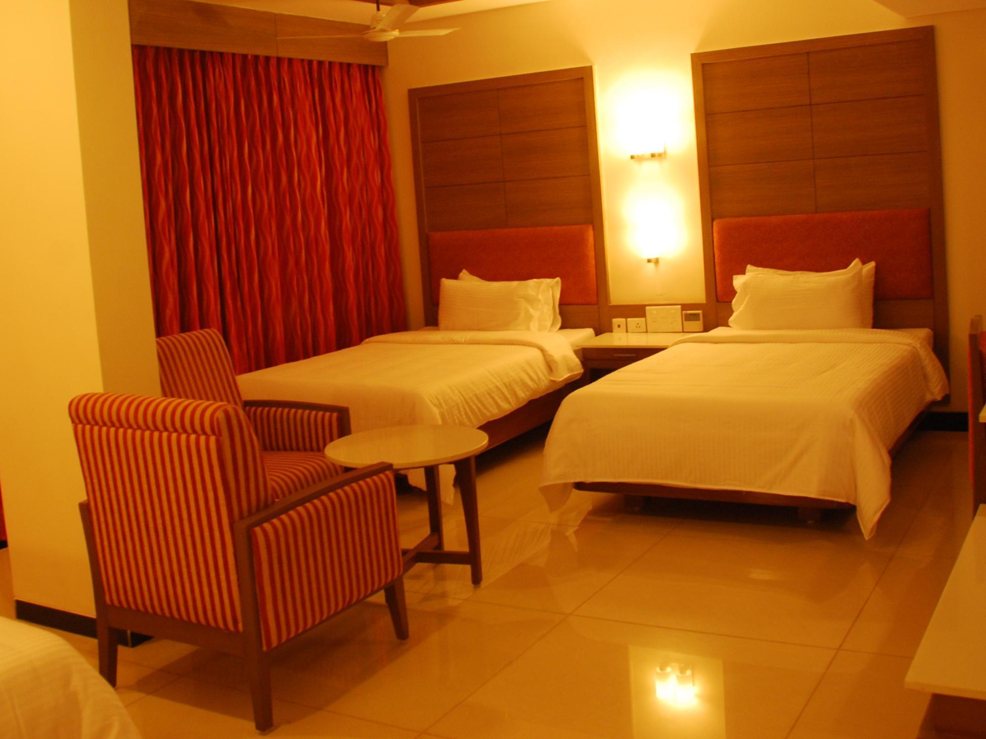 Clinton Park Inn Velankanni Exterior photo